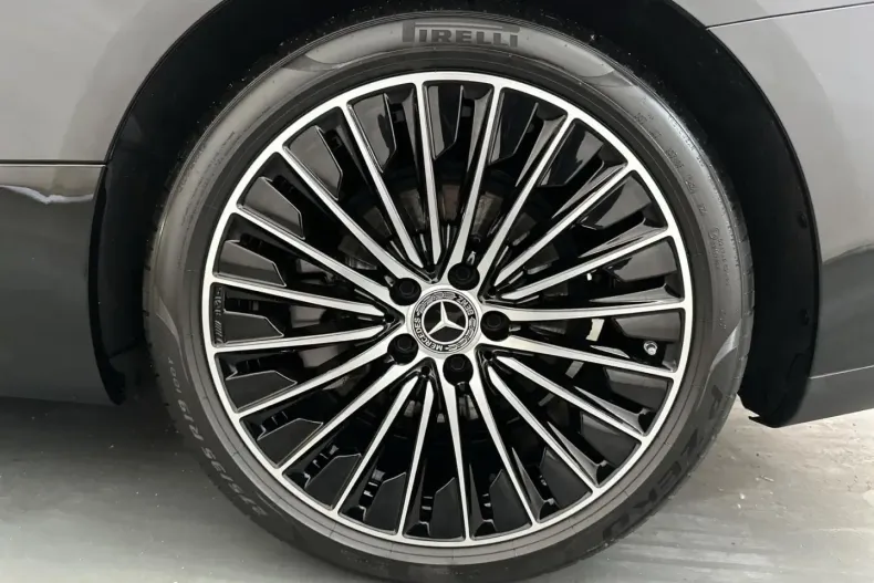 Mercedes-Benz CLE 300 din 2024 cu 24.987 km - oferta MER166696 - foto 5