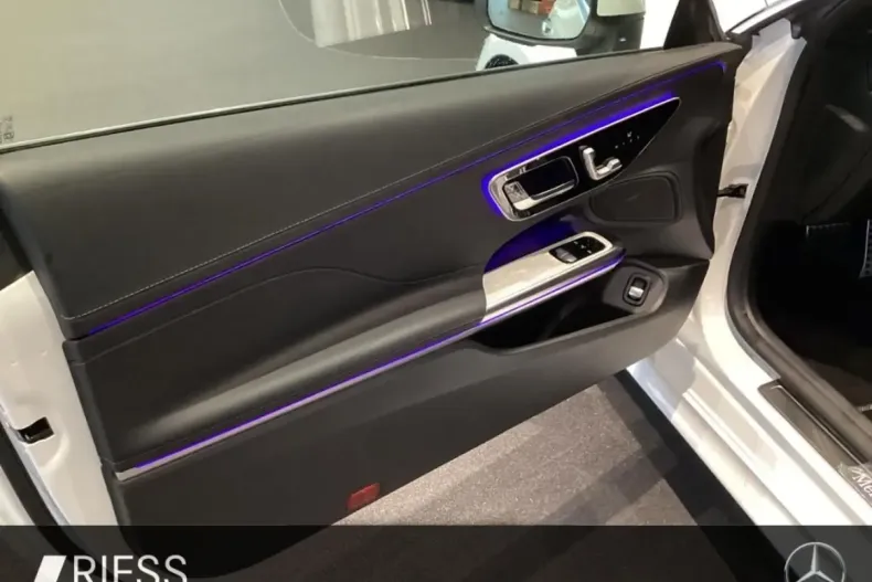 Mercedes-Benz CLE 300 din 2024 cu 25.496 km - oferta MER166697 - foto 5