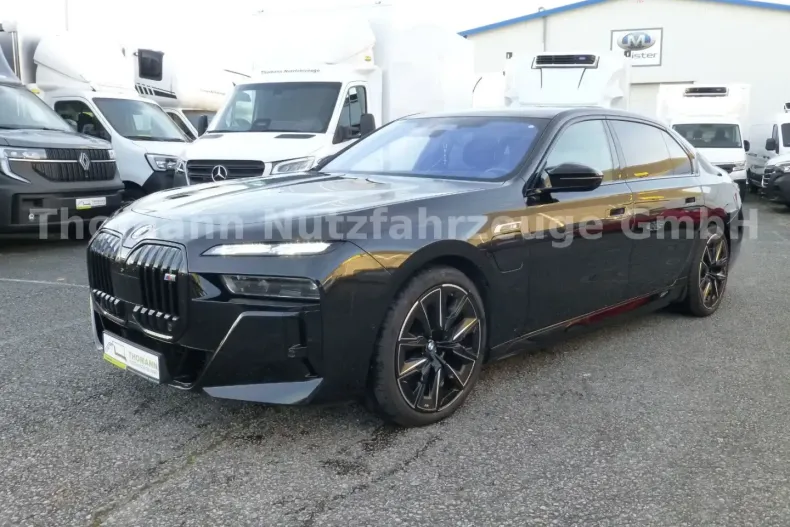 BMW M760 din 2023 cu 72.000 km - oferta BMW166698 - foto 1