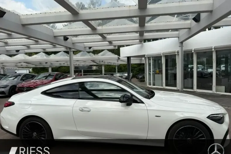 Mercedes-Benz CLE 300 din 2024 cu 6.596 km - oferta MER166714 - foto 4