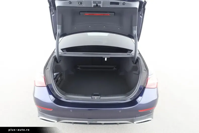 Mercedes-Benz E 200 din 2024 cu 3.200 km - oferta MER166723 - foto 10