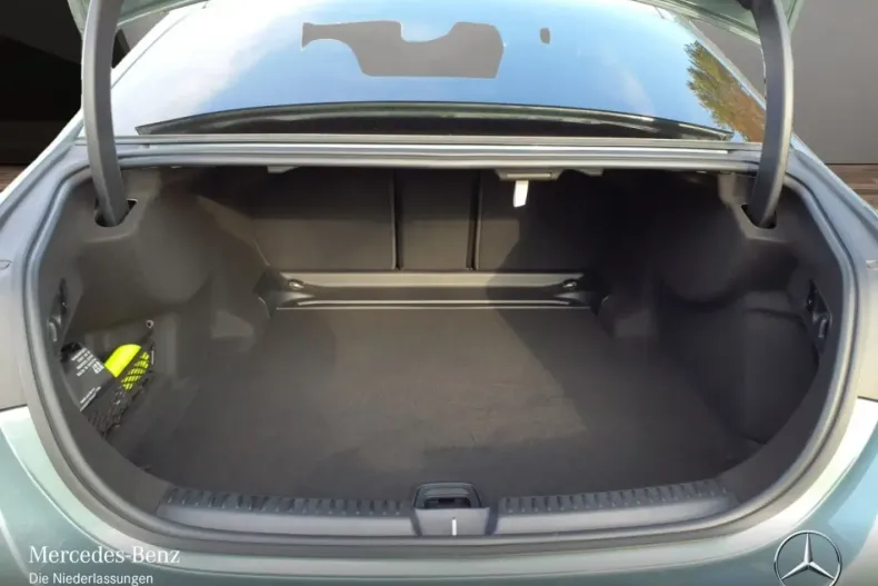 Mercedes-Benz E 220 din 2024 cu 11.277 km - oferta MER166724 - foto 20