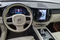 Volvo XC60 din 2022 cu 59.679 km - oferta VOL166725 - foto 5