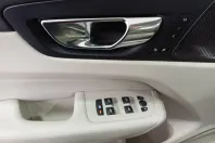 Volvo XC60 din 2022 cu 59.679 km - oferta VOL166725 - foto 9