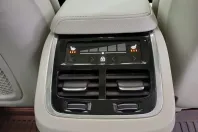 Volvo XC60 din 2022 cu 59.679 km - oferta VOL166725 - foto 28