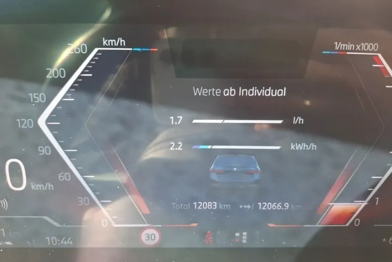 BMW 550 din 2024 cu 12.081 km - oferta BMW166728 - foto 9