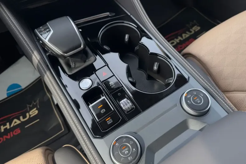 Volkswagen Touareg din 2024 cu 10.999 km - oferta VOL166738 - foto 26