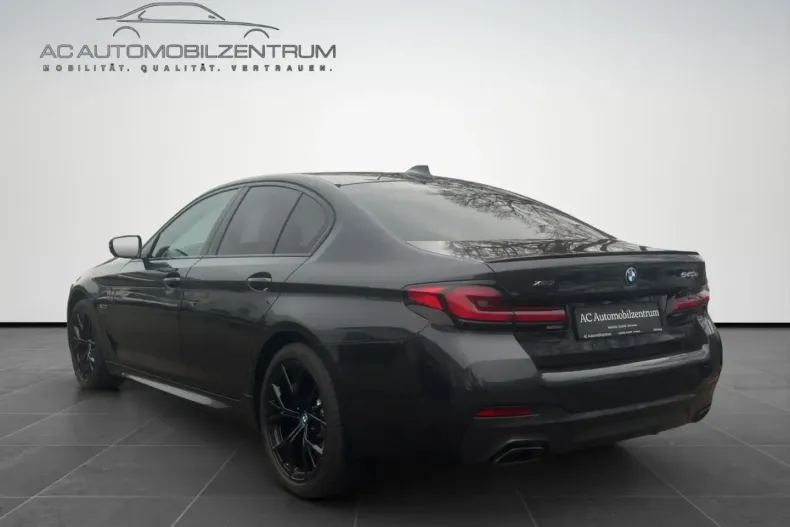 BMW 545 din 2022 cu 73.549 km - oferta BMW166740 - foto 4