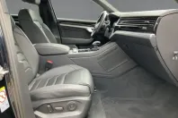 Volkswagen Touareg din 2022 cu 77.448 km - oferta VOL166741 - foto 11