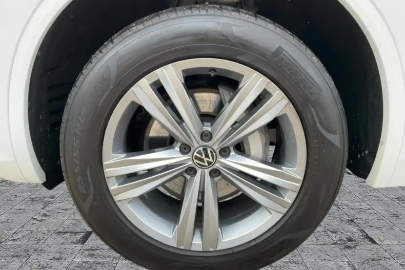 Volkswagen Touareg din 2022 cu 81.238 km - oferta VOL166744 - foto 7