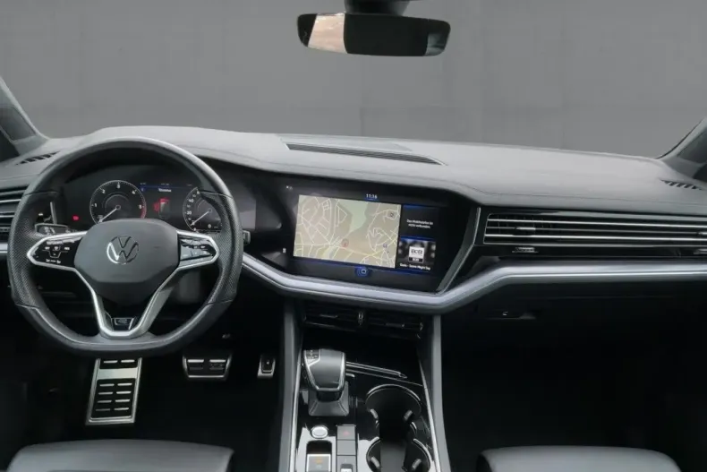 Volkswagen Touareg din 2022 cu 81.238 km - oferta VOL166744 - foto 8