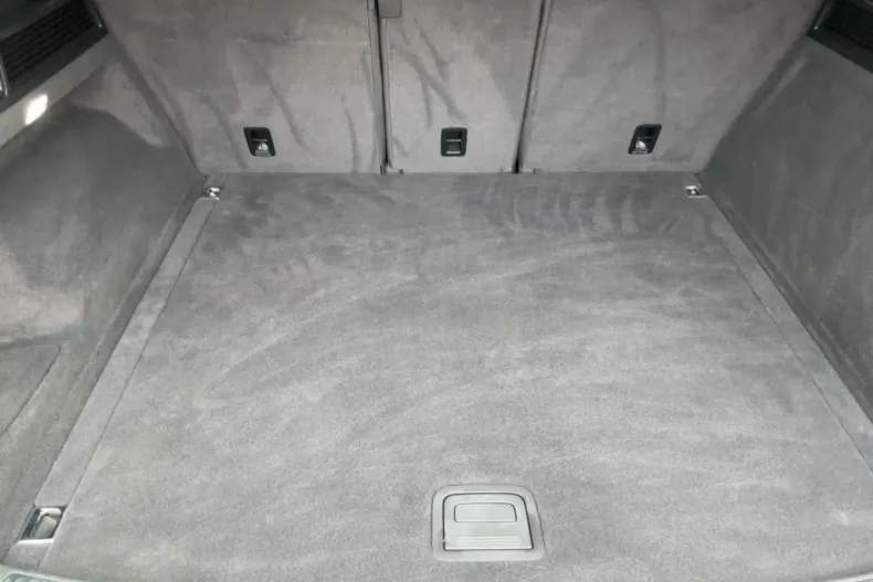 Volkswagen Touareg din 2022 cu 81.238 km - oferta VOL166744 - foto 13