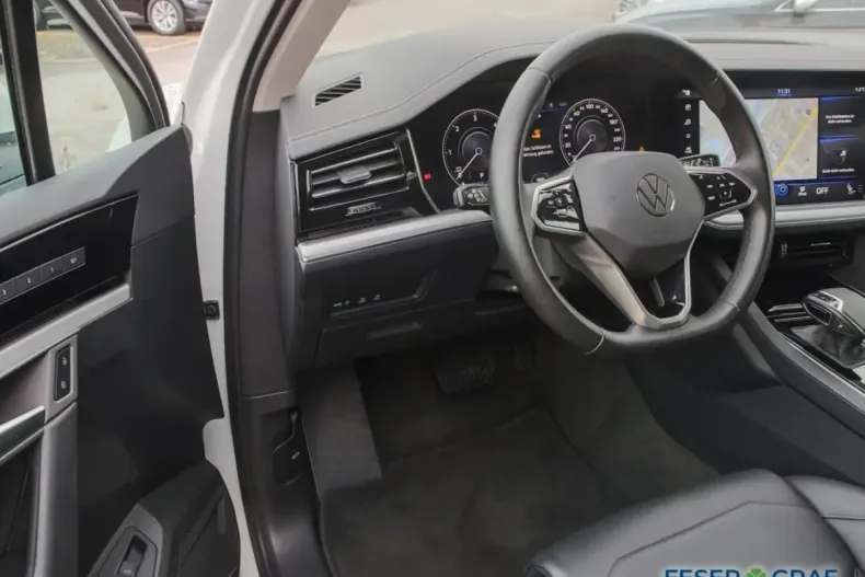 Volkswagen Touareg din 2022 cu 48.550 km - oferta VOL166747 - foto 10