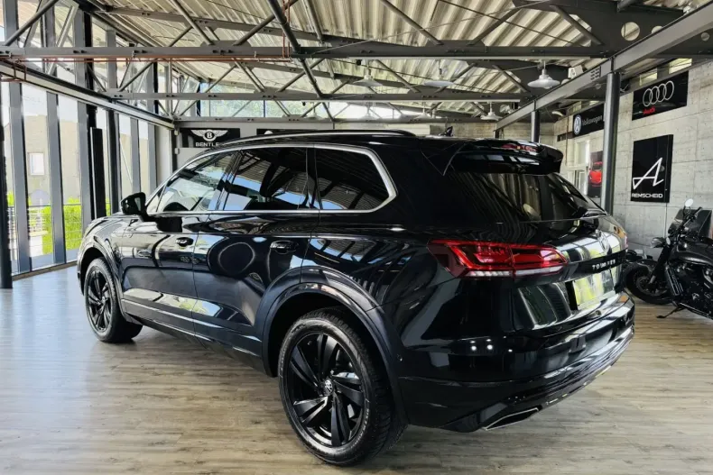 Volkswagen Touareg din 2022 cu 92.852 km - oferta VOL166748 - foto 4