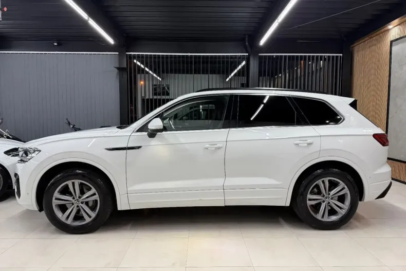 Volkswagen Touareg din 2022 cu 64.100 km - oferta VOL166750 - foto 6