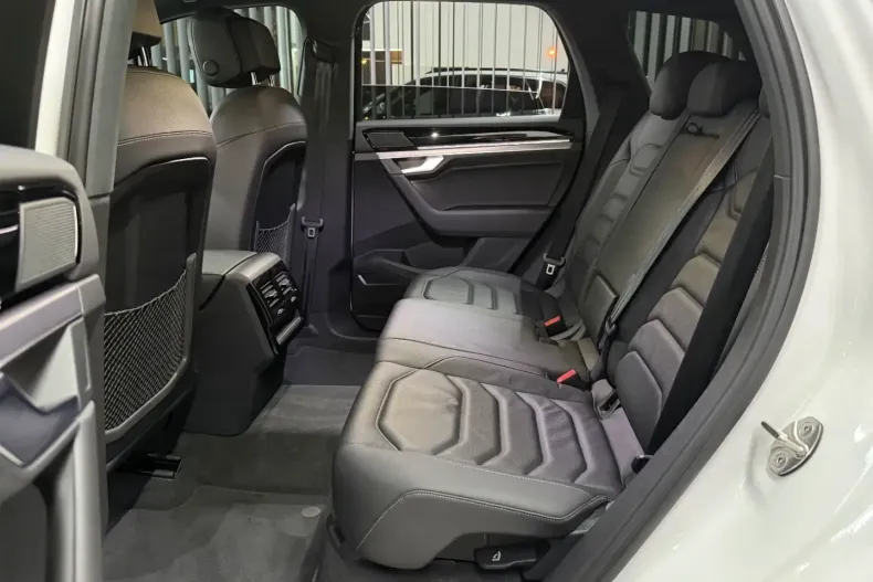 Volkswagen Touareg din 2022 cu 64.100 km - oferta VOL166750 - foto 16