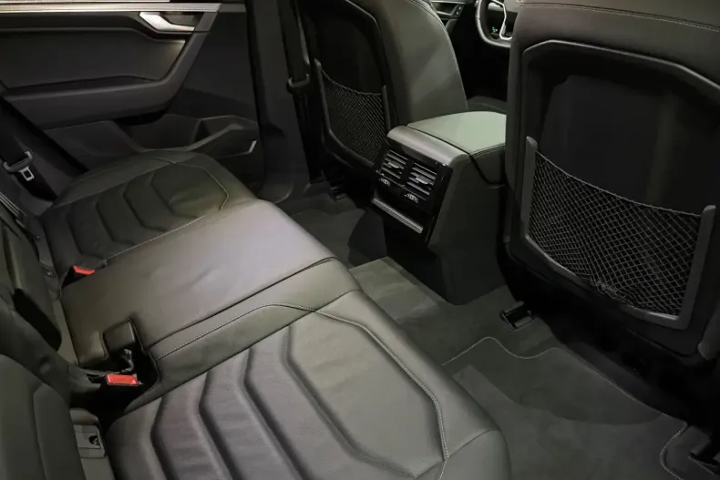 Volkswagen Touareg din 2022 cu 64.100 km - oferta VOL166750 - foto 18