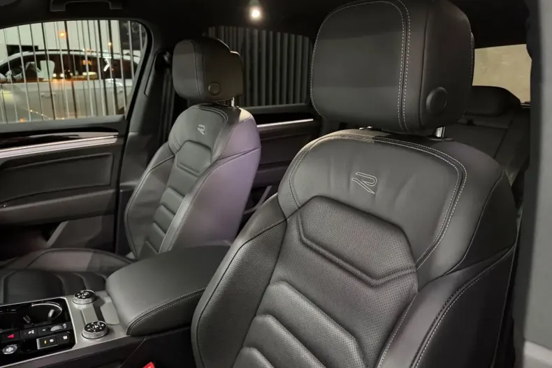 Volkswagen Touareg din 2022 cu 64.100 km - oferta VOL166750 - foto 19