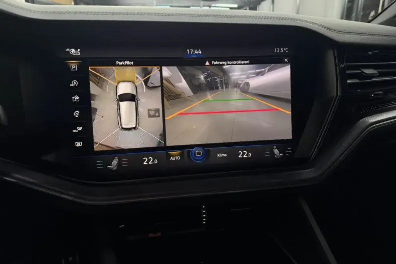 Volkswagen Touareg din 2022 cu 64.100 km - oferta VOL166750 - foto 23