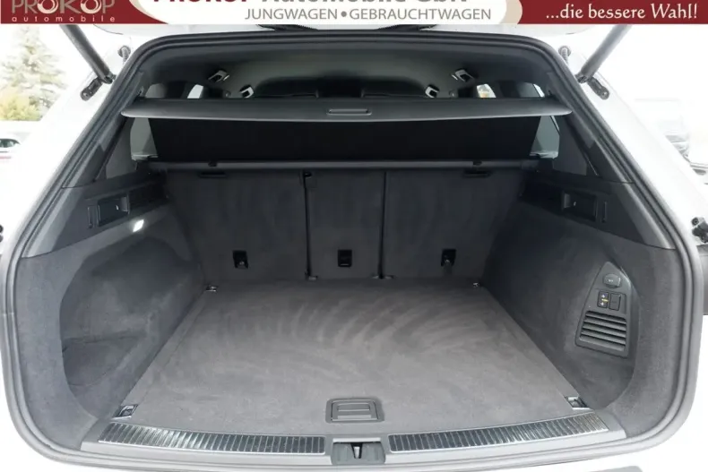 Volkswagen Touareg din 2022 cu 77.250 km - oferta VOL166752 - foto 13