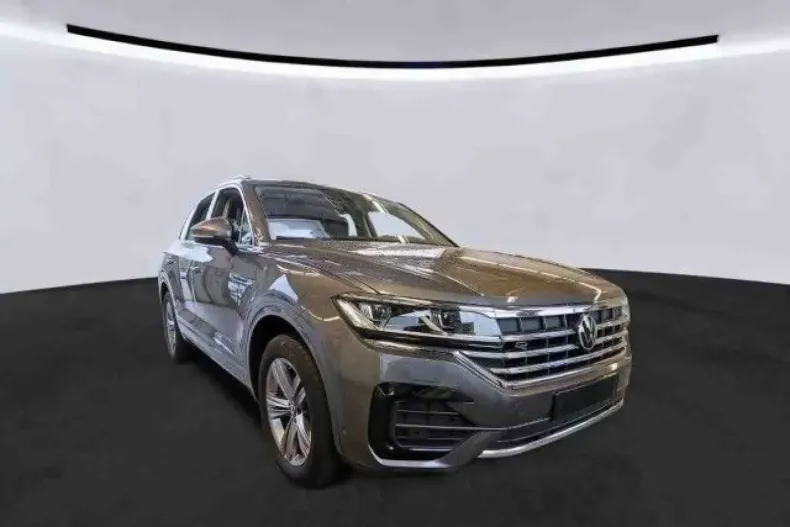 Volkswagen Touareg din 2022 cu 51.918 km - oferta VOL166754 - foto 1