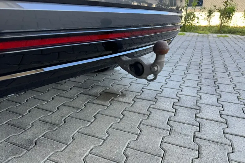 Volkswagen Touareg din 2022 cu 62.112 km - oferta VOL166760 - foto 5