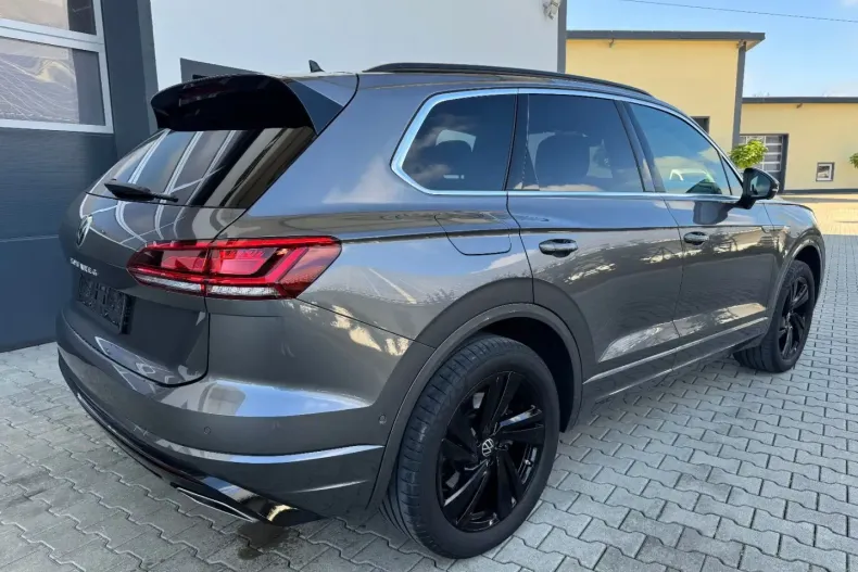 Volkswagen Touareg din 2022 cu 62.112 km - oferta VOL166760 - foto 6