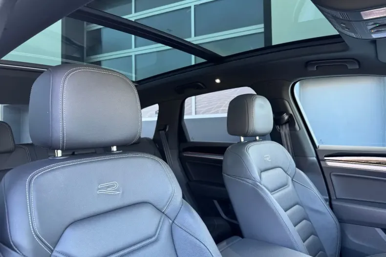 Volkswagen Touareg din 2022 cu 62.112 km - oferta VOL166760 - foto 13