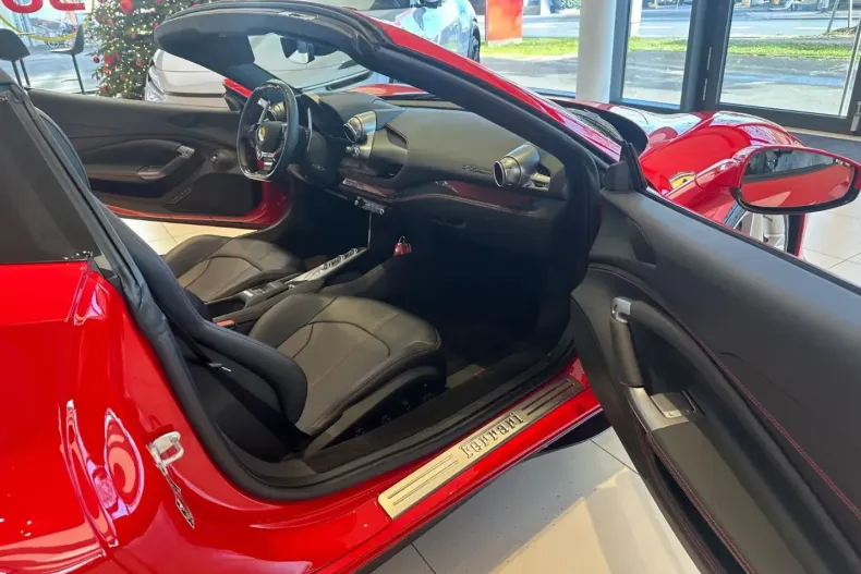Ferrari F8 din 2021 cu 4.200 km - oferta FER166762 - foto 23