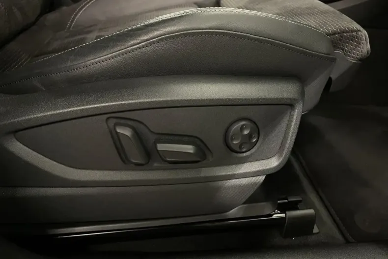 Audi SQ5 din 2020 cu 43.150 km - oferta AUD166769 - foto 26