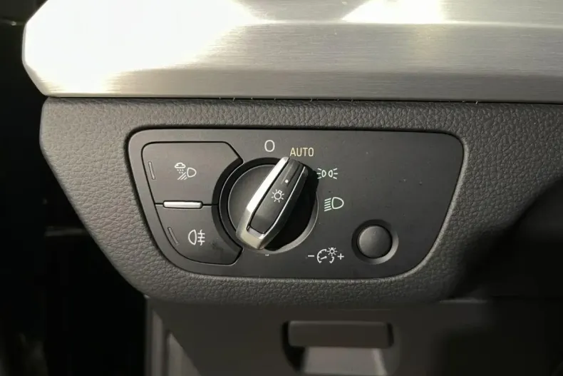 Audi SQ5 din 2020 cu 43.150 km - oferta AUD166769 - foto 28