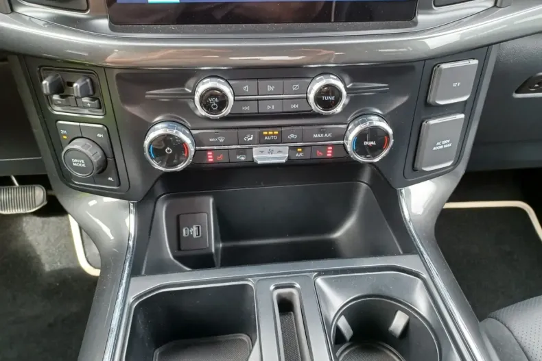 Ford F 150 din 2023 cu 45.378 km - oferta FOR166774 - foto 10