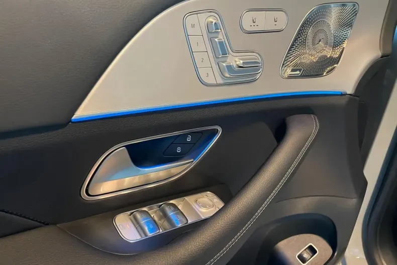 Mercedes-Benz GLE 300 din 2024 cu 10.300 km - oferta MER166781 - foto 11