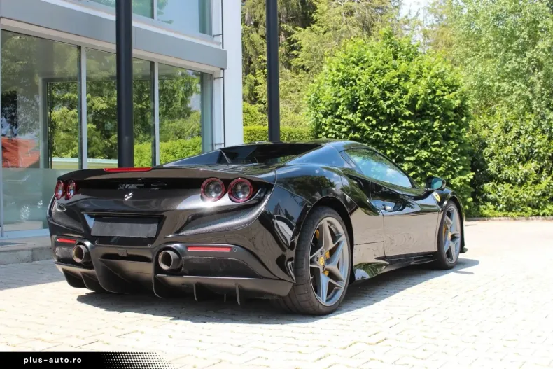 Ferrari F8 din 2022 cu 6.400 km - oferta FER166790 - foto 7