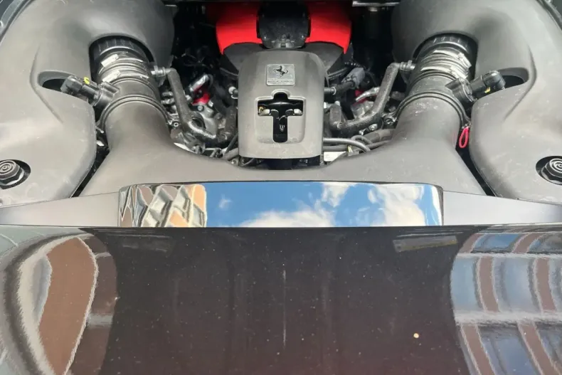 Ferrari F8 din 2022 cu 6.350 km - oferta FER166791 - foto 10