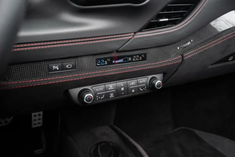 Ferrari F8 din 2020 cu 20.000 km - oferta FER166792 - foto 17