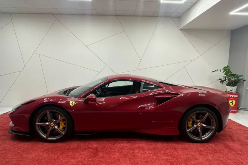 Ferrari F8 din 2021 cu 4.500 km - oferta FER166794 - foto 2