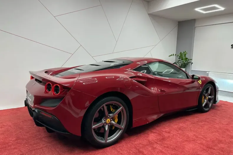 Ferrari F8 din 2021 cu 4.500 km - oferta FER166794 - foto 4