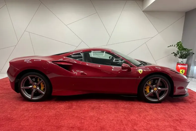 Ferrari F8 din 2021 cu 4.500 km - oferta FER166794 - foto 5