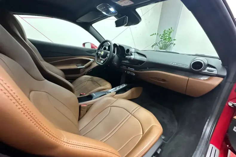 Ferrari F8 din 2021 cu 4.500 km - oferta FER166794 - foto 10