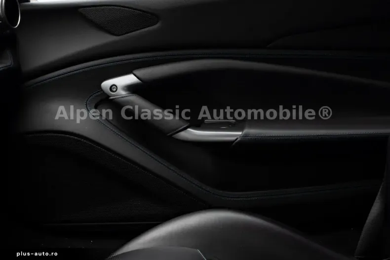 Ferrari F8 din 2020 cu 12.900 km - oferta FER166796 - foto 11