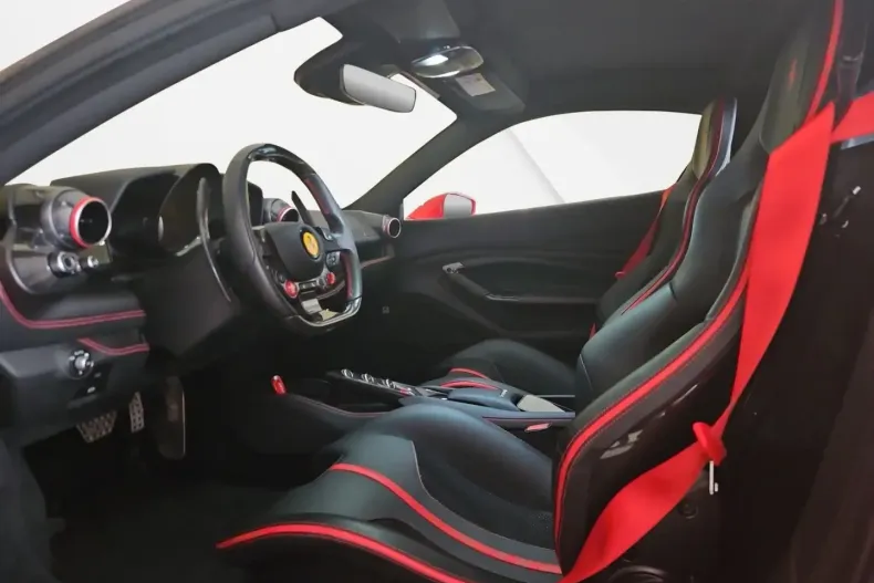 Ferrari F8 din 2020 cu 9.810 km - oferta FER166797 - foto 17