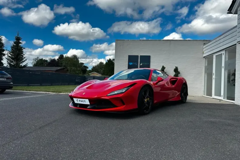 Ferrari F8 din 2020 cu 24.000 km - oferta FER166810 - foto 3