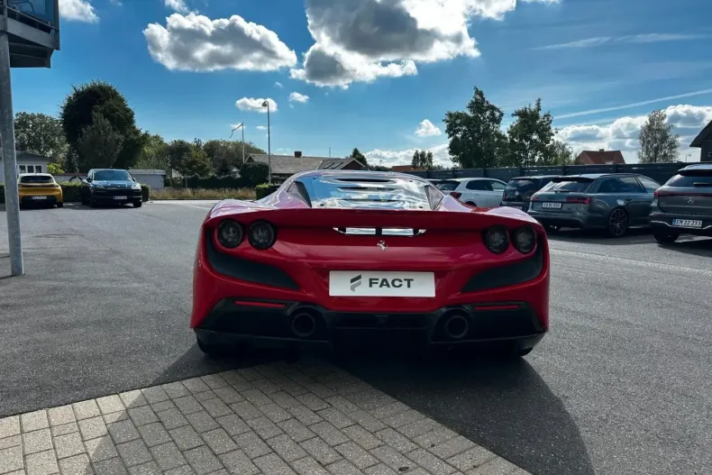 Ferrari F8 din 2020 cu 24.000 km - oferta FER166810 - foto 5