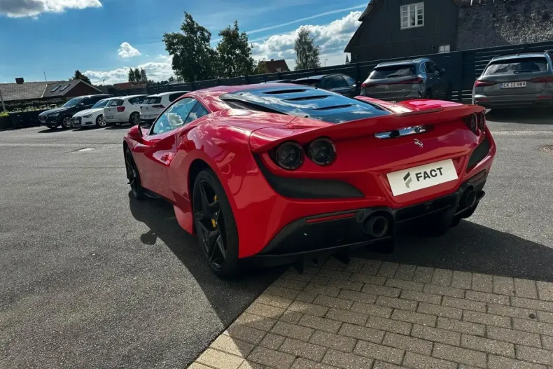 Ferrari F8 din 2020 cu 24.000 km - oferta FER166810 - foto 7