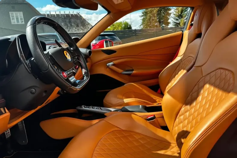 Ferrari F8 din 2020 cu 24.000 km - oferta FER166810 - foto 9