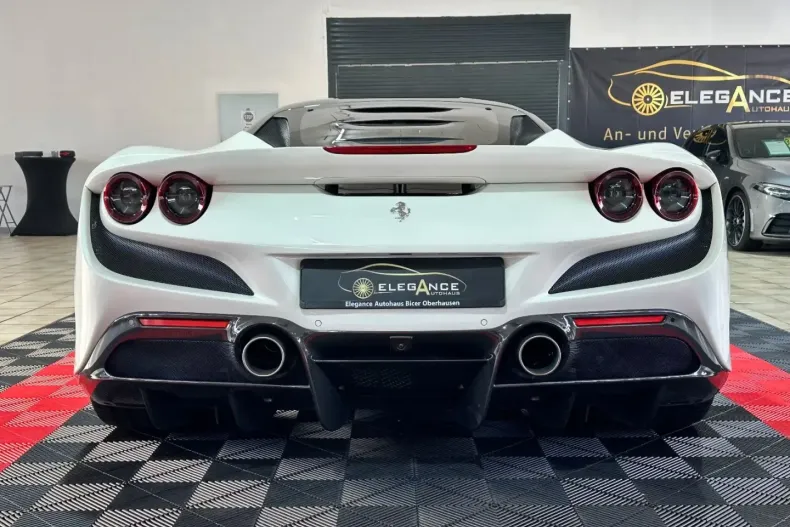 Ferrari F8 din 2020 cu 32.000 km - oferta FER166811 - foto 7