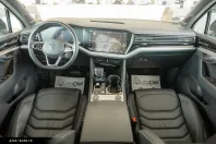 Volkswagen Touareg din 2022 cu 74.248 km - oferta VOL166813 - foto 12