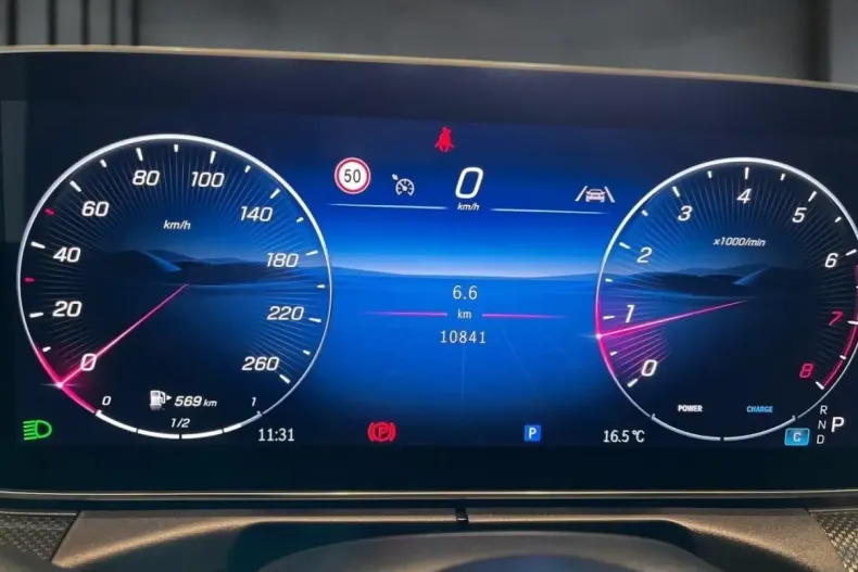 Mercedes-Benz CLE 200 din 2024 cu 10.900 km - oferta MER166830 - foto 5