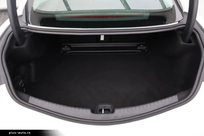 Mercedes-Benz CLE 200 din 2024 cu 3.053 km - oferta MER166831 - foto 7